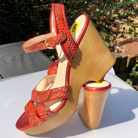 Coach Nikkie Orange Snake Wood Platform Wedge Sandals Animal Print 9 Y2K Vintage - Picture 1 of 6